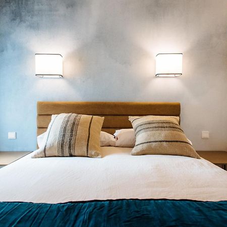 R26 Suites Sevilla Стая снимка