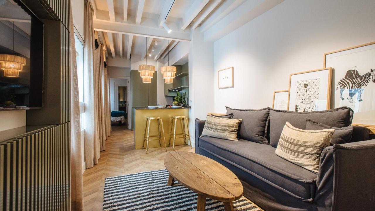 R26 Suites Sevilla Екстериор снимка