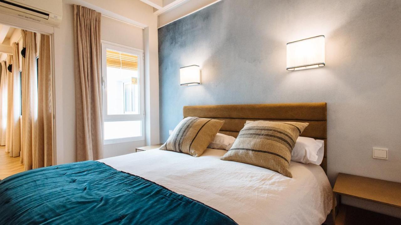R26 Suites Sevilla Екстериор снимка